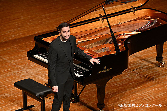 ロバート・ビリーさん：第6位と日本人作品最優秀演奏賞を受賞