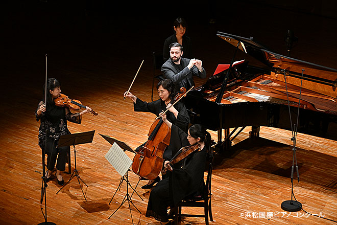 第3次予選で演奏するロバート・ビリーさん